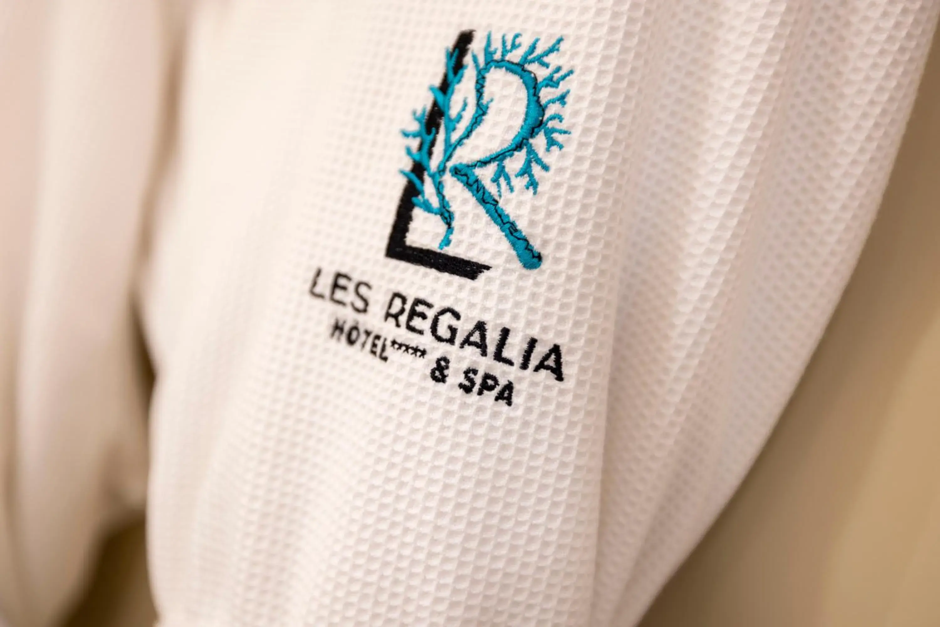 Logo/Certificate/Sign in Les Regalia Hôtel & Spa